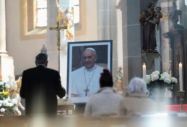 Elhunyt Ferenc pápa – a béke és a remény pápája