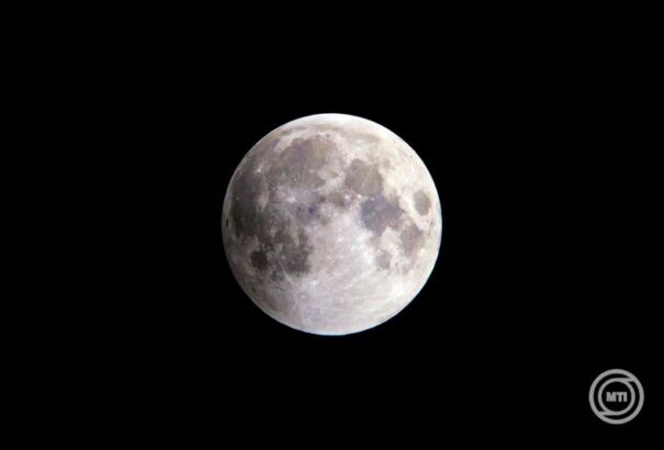 Kína atomerőművet építene a Holdon