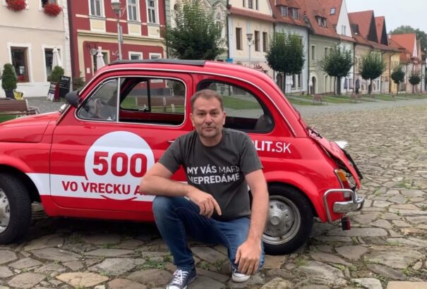 Hol vannak Matovič választási autói? A választókat mozgósítani akarták, végül csak elnyelték a pénzt és raktárba kerültek