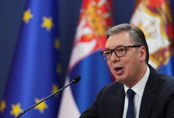 Váratlant húzott Vučić, politikai újoncot bízott meg a kormányalakítással