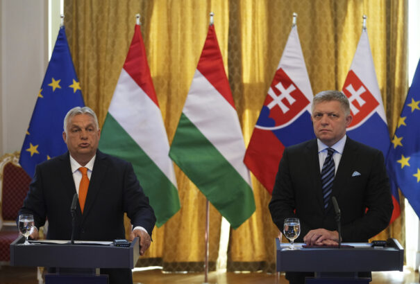 Fico és Orbán pozsonyi találkozója: Memorandumot írtak alá, és a V4 újjáélesztéséről beszéltek