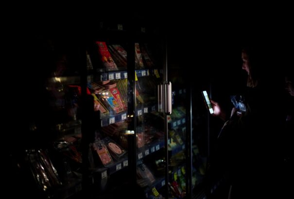 Több milliárd eurós gazdasági kárt okozhatott a Spanyolországot megbénító áramszünet