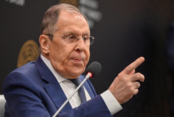Lavrov: A NATO-t már rég fel kellett volna oszlatni