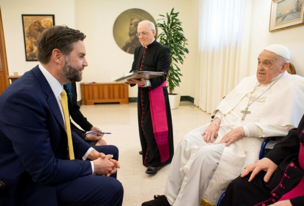Magánbeszélgetést tartott Ferenc pápa és JD Vance alelnök a Vatikánban