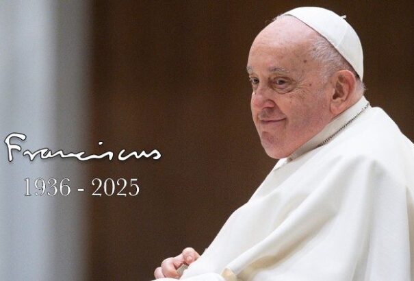 A „nép pápája” emlékére – műsorok Ferenc pápa tiszteletére a közmédia csatornáin