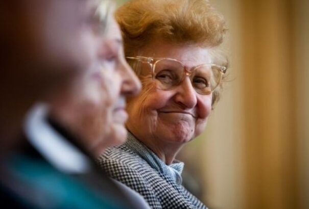 Egy egyszerű 30 másodperces teszt megmutatja, mennyire számítunk idősnek