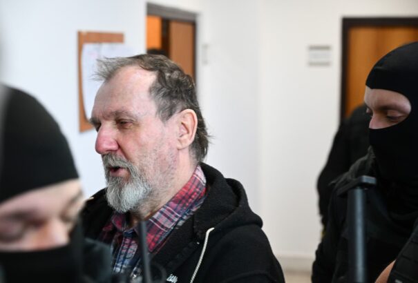 Előzetes letartóztatásban marad Robert Fico merénylője