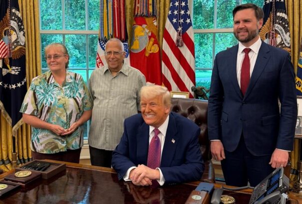 A Fehér Házban járt a pápa bátyja – Donald Trump vendége volt