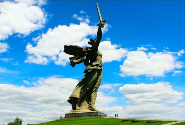 Egy szobor belsejében halt meg a moszkvai Testnevelési Akadémia kancellárja