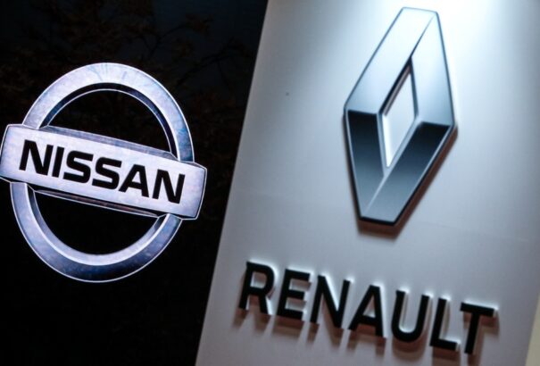 Itt a nagy Nissan-dráma: Óriási leépítésekbe kezd a japán márka, több ezer munkahely szűnik meg