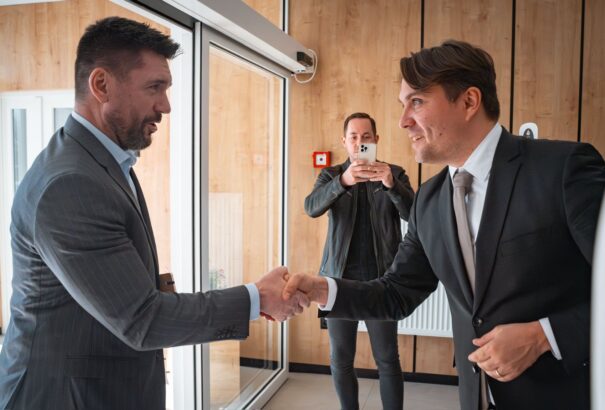 90 ezer euró Gubíknak! Magyar pártelnök szlovák közpénzből épít vendégházat