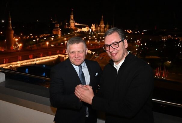 Vučić és Fico közös vacsorán Putyinnal: „Szerbek és szlovákok – örökké testvérek”