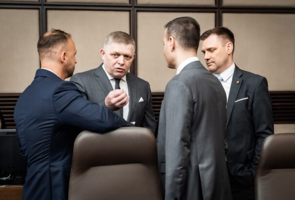 Szenicén tart kihelyezett ülést a szlovák kormány