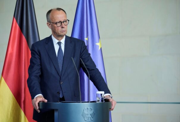 Merz megfenyegette Szlovákiát és Magyarországot: álljanak be a sorba, vagy megvonják az uniós forrásokat