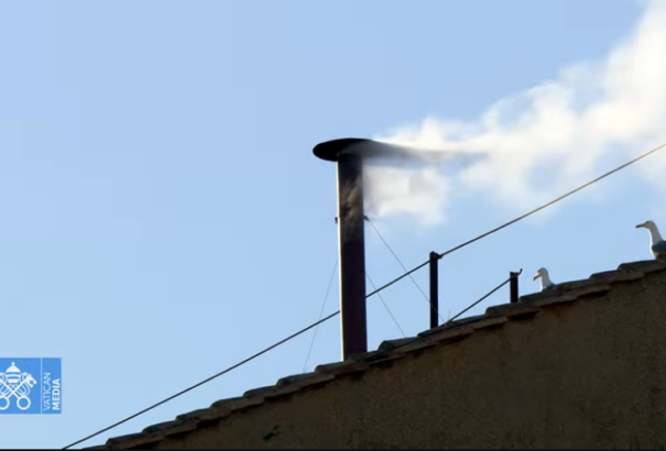 Felszállt a fehér füst – megválasztották az új pápát!