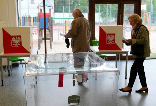 Lengyel elnökválasztás – Az exit pollok szerint Trzaskowski és Nawrocki csata lesz a második fordulóban