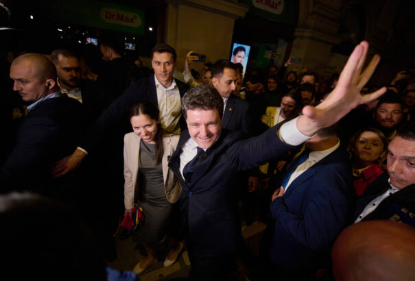 Euronews: „Itt maradunk cirka 5 millió xenofóbbal” – tanulságok a román elnökválasztás után