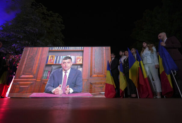 Román elnökválasztás – Részeredmények: 20 százalékpontos előnnyel került a második fordulóba George Simion AUR-elnök