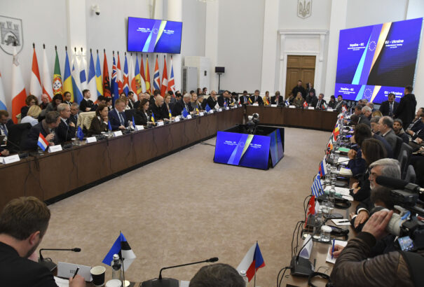 Különleges törvényszéket hoznának létre az európai külügyminiszterek, hogy felelősségre vonják az orosz vezetést