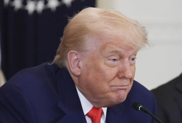 Trump júniustól 50%-os vámot vetne ki az EU-ra. Szerinte a tárgyalások nem vezetnek sehova