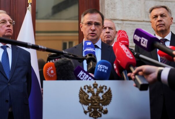 Elárulta az orosz delegáció, milyen céllal érkeztek Isztambulba