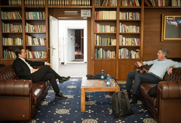 A Magyar Szövetség felsorakozott a progresszívok mellé. Gubíkék Ficót kritizálják moszkvai útja miatt