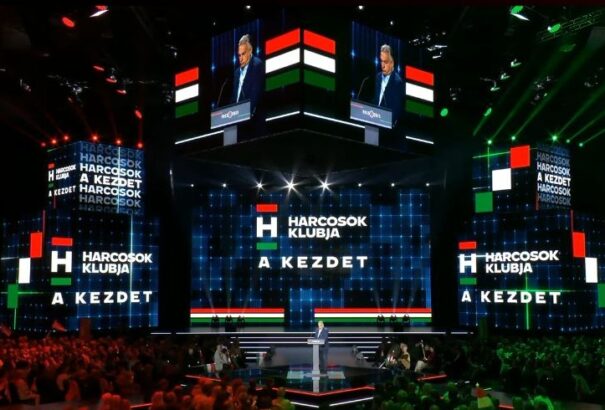 Orbán Viktor a Harcosok Klubjában: Online és offline háborút indítunk