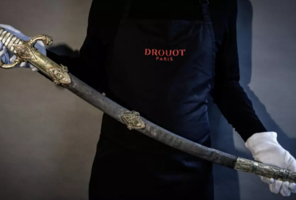 Rekordáron kelt el Napóleon kardja