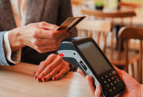 Felmérés: A vállalkozók 97 százaléka elutasítja a tranzakciós adót