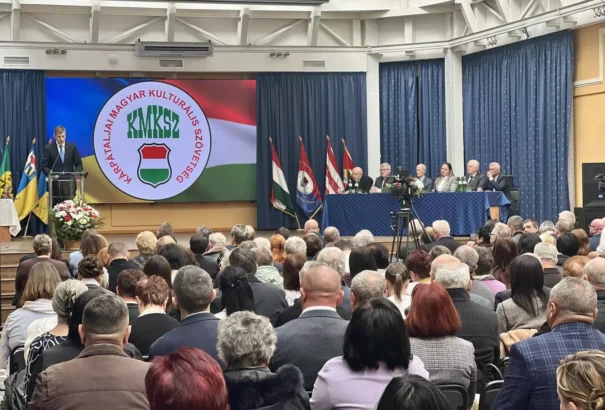 Sajtóhírek szerint Ukrajna betiltaná a magyar pártot Kárpátalján