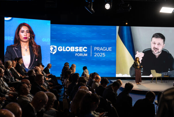 Az idei GLOBSEC-en elmaradtak a győzelmi beszédek – a fórum a háborúpártiak önsegítő csoportjává silányult