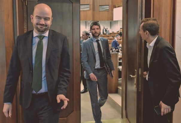 Így ment át a szankciókat elutasító szlovák határozat: óriásit bénázott a PS
