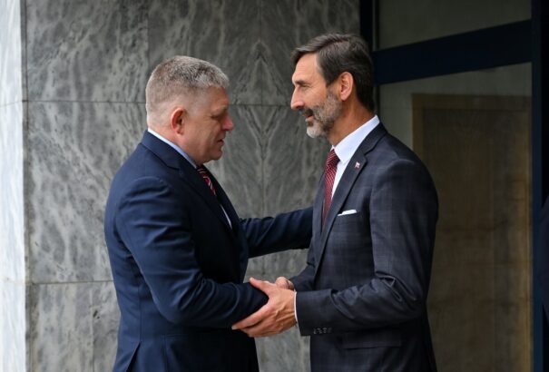 Itt a (köpönyeg)fordulat: Blanár jelezte, Szlovákia hajlandó támogatni az oroszellenes szankciókat