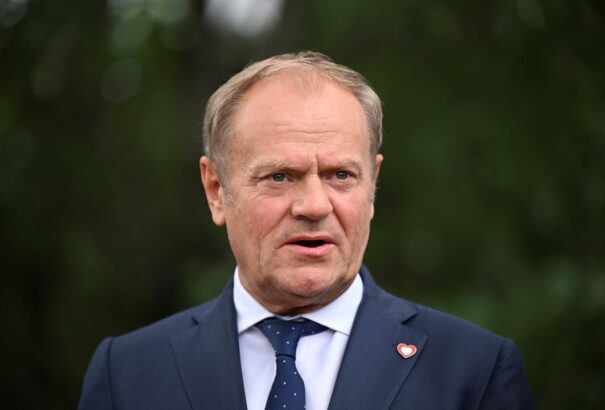 Tusk bizalmi szavazást kezdeményez kormányával szemben – ebből még bukás is lehet