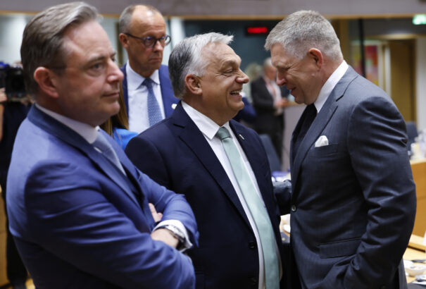 Az EU vezetői erőteljesebb védelmet és nagyobb szuverenitást sürgetnek