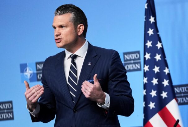 Az USA katonai beavatkozást fontolgat Panamában és Grönlandon