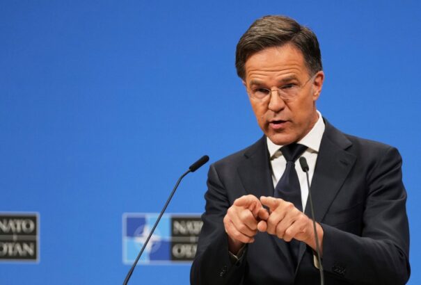 Rutte: Az ötszörösére kell növelni a NATO légvédelmi-képességeit