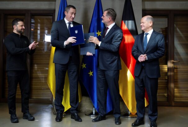 Mintademokrácia: 25 millió dolláros csalással vádolják az ukrán miniszterelnök-helyettest