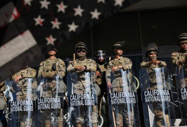 Kijárási tilalom, katonai bevetés, utcai erőszak – tovább terjedtek a Los Angeles-i zavargások Amerika más nagyvárosaiba is