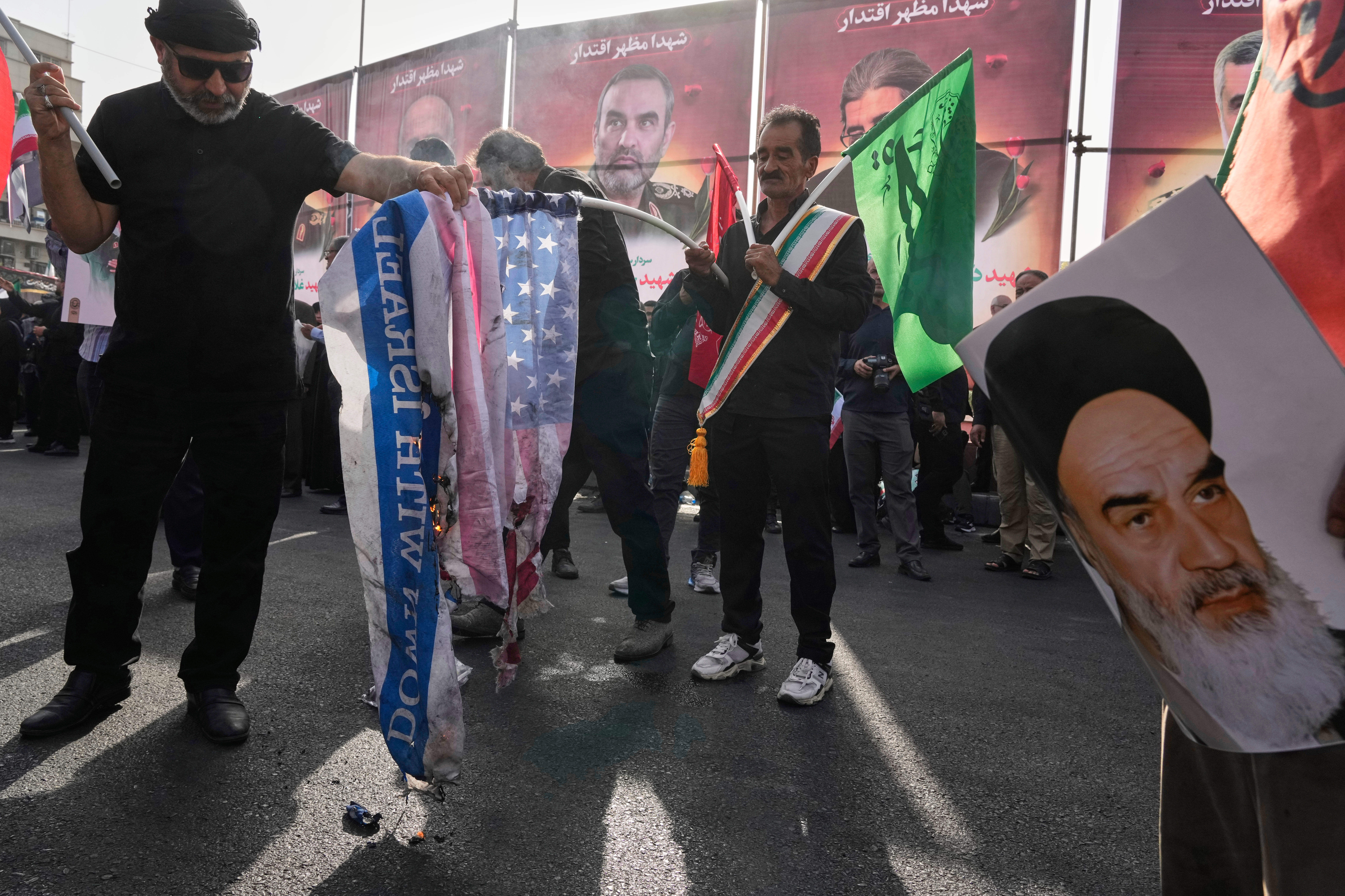 Irán fatvát adott ki az amerikai elnökre, bármely muszlim megölheti Donald Trumpot