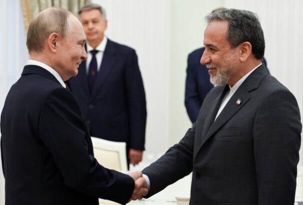 Izraeli-iráni konfliktus – Vlagyimir Putyin szerint indokolatlan támadás érte Iránt