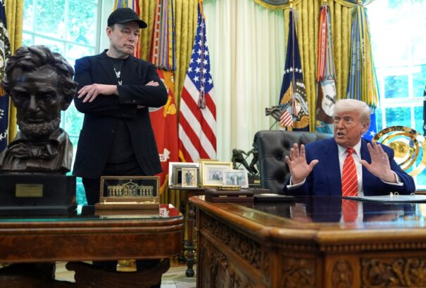 Musk ledobta a politikai atomot Trumpra: az amerikai elnök szerepel az Epstein-listán?