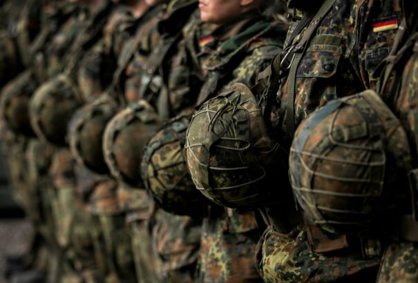 Németországban már a sorkatonaság visszaállításáról beszél egy kormánypárti politikus