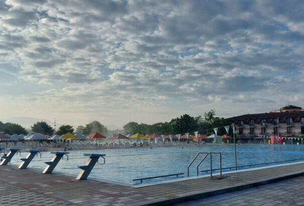 A párkányi fürdő újra megnyithatja kültéri medencéit, nem találtak amőbákat