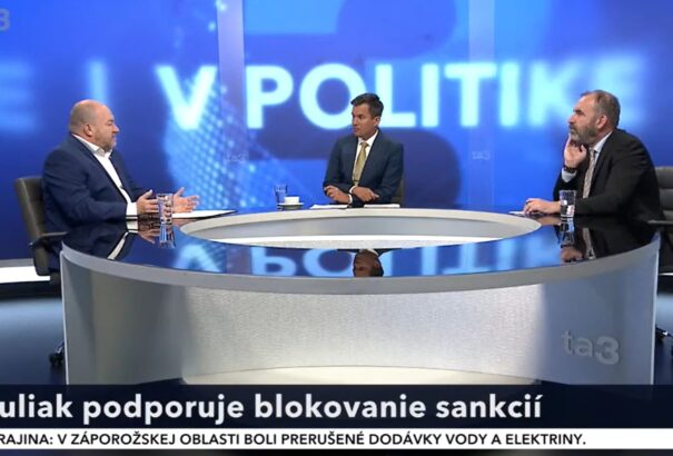 Huliak szerint Ficonak el kell mennie a vétóig Szlovákia érdekében. Štefunko a konfrontatív megoldást kifogásolja