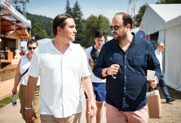 Nacsa Lőrinc és Gubík László már építik a progresszív jövőt a Felvidéken. Ez nem nemzetpolitika – hanem árulás