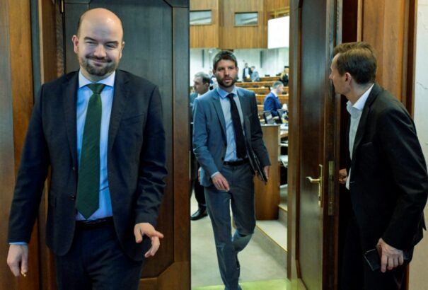 SANEP-felmérés: Mélyen küszöb alatt vergődik az MSZ. A PS-nek egyre nehezebb lesz kormányt alakítania