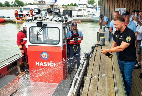 Röhejesen magyarázkodik a HLAS a Pellegrini testvérével kötött szerződés eltitkolása miatt