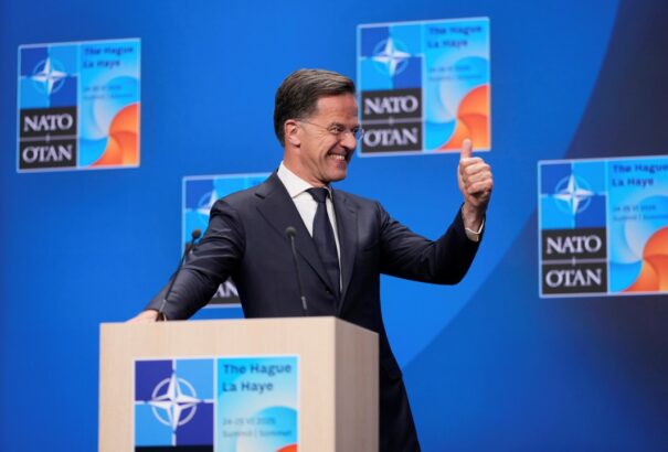 Reagált a NATO-főtitkár az Ukrajnának szánt fegyverszállítmányok leállítására