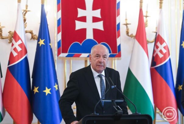 Sulyok Tamás Pozsonyban: közös cél tartalommal megtölteni a jószomszédi viszonyt